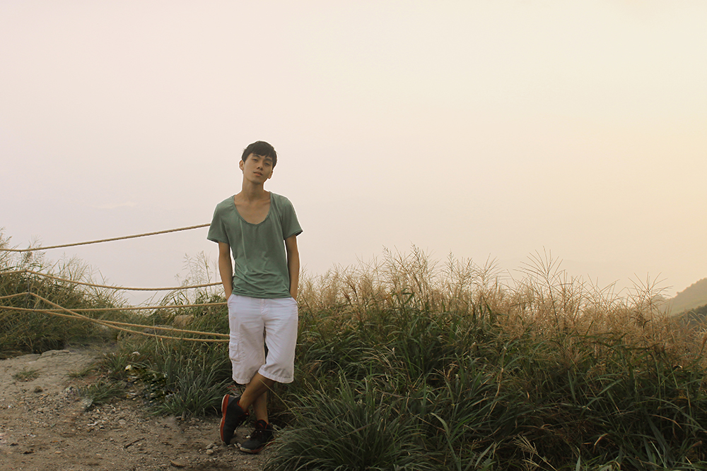 [永恒的旅客]人生海海，我们都只是旅客~那么我会努力做好一个真正的旅客~-连载封面