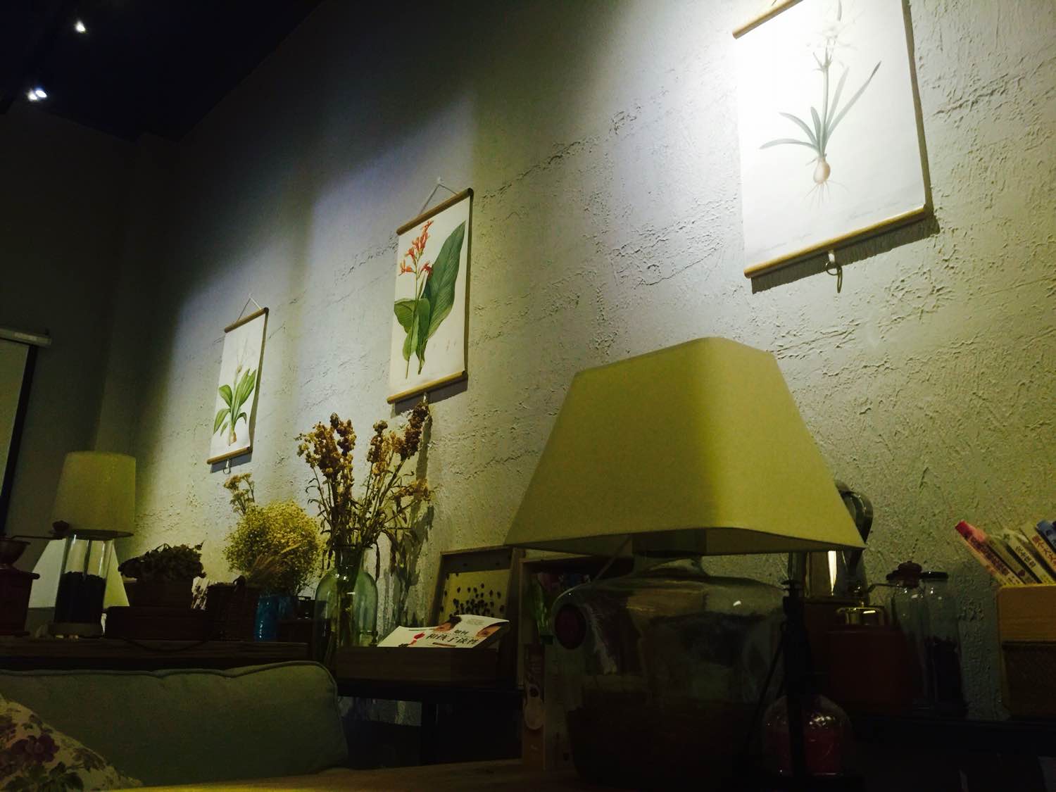 [废物Di]即将连载的小黄图-连载封面