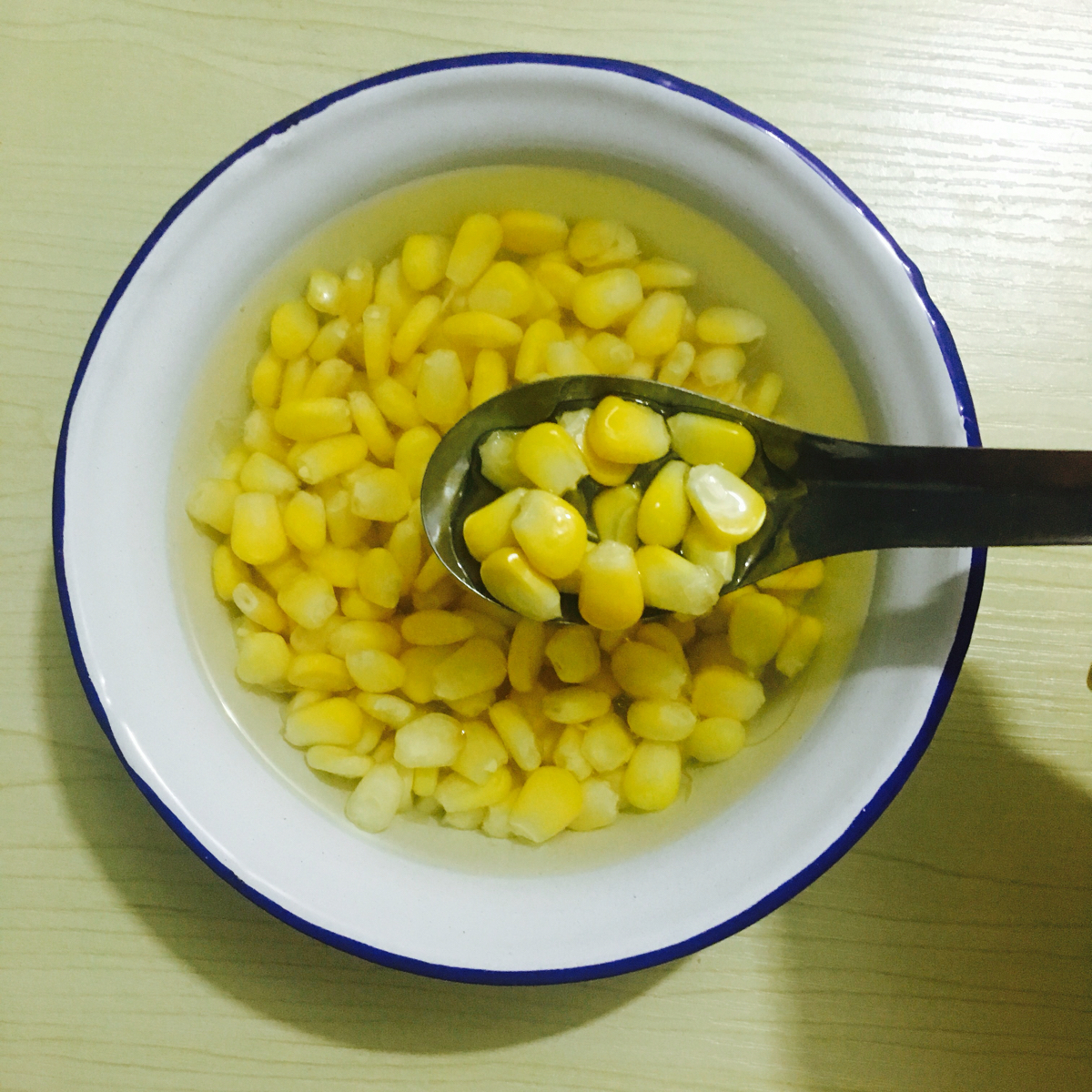 [王懒惰-s]吃吃吃-连载封面